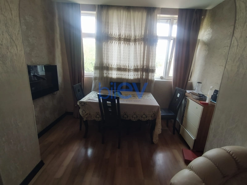 Satış 3 otaqlı Köhnə Tikili bina evi  70m², Bakı