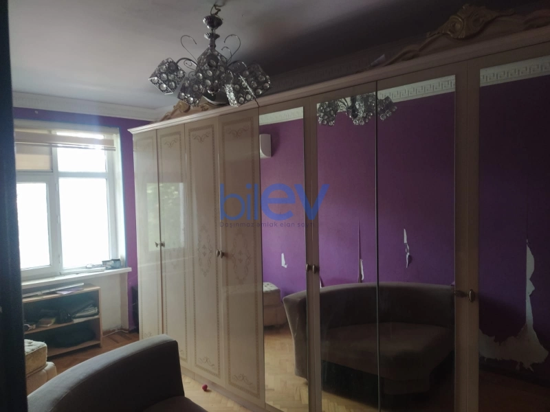 Satış 3 otaqlı Köhnə Tikili bina evi  70m², Bakı