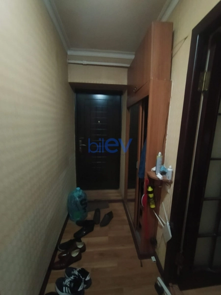 Satış 3 otaqlı Köhnə Tikili bina evi  70m², Bakı