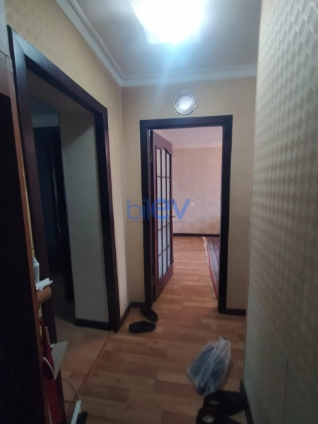 Satış 3 otaqlı Köhnə Tikili bina evi  70m², Bakı