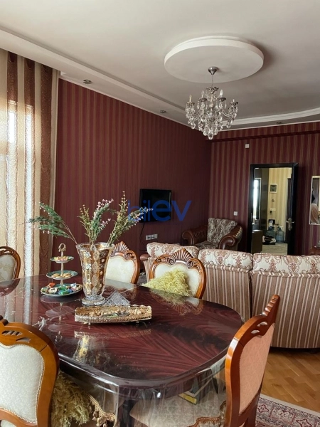 Satış 2 otaqlı Yeni Tikili bina evi  70m², Bakı