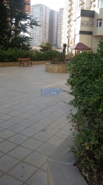 Satış 2 otaqlı Yeni Tikili bina evi  70m², Bakı