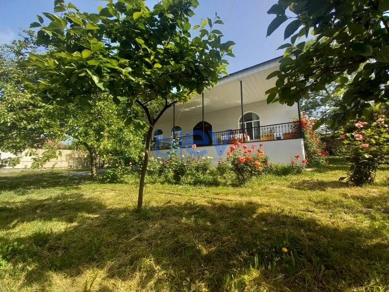 Satış 3 otaqlı Bağ evi  120m², Şəki